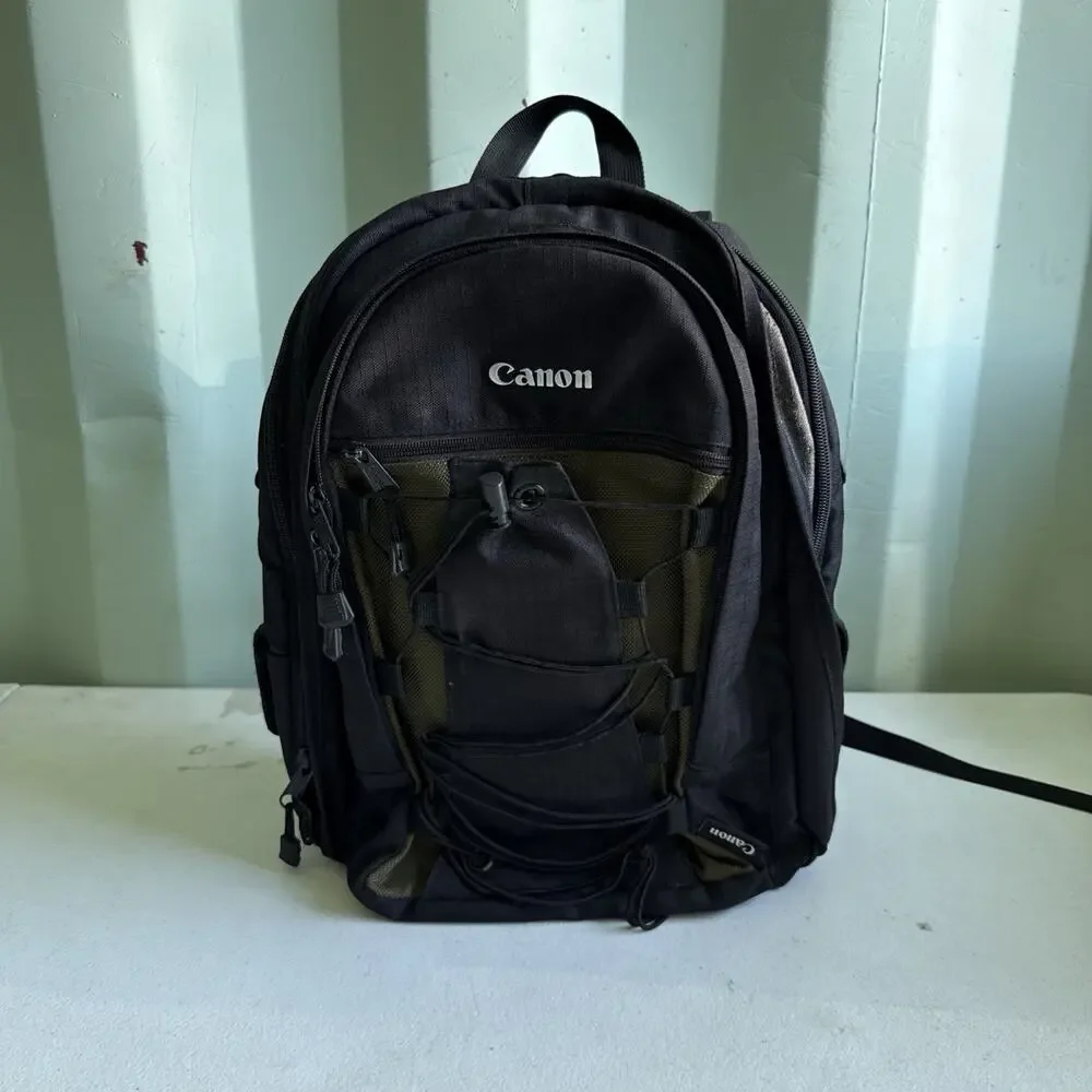 Canon Deluxe Backpack Padded Adjustable Strap Nylon Black/Green 15.5” X 12 “ X 7